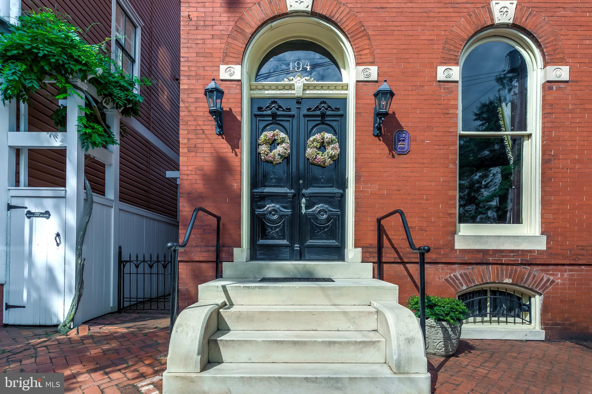 HISTORIC DISTRICT - Residential