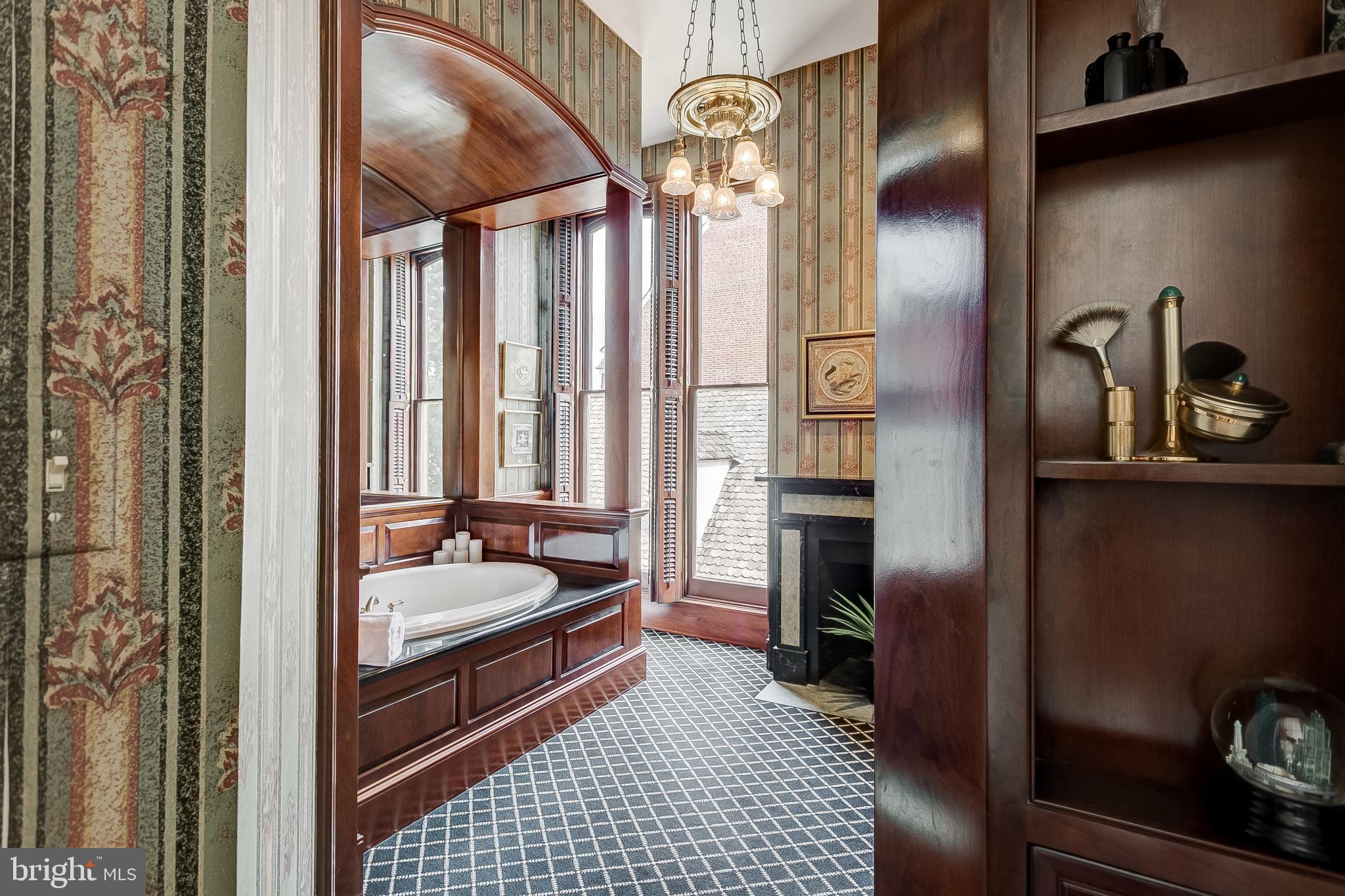 HISTORIC DISTRICT - Residential