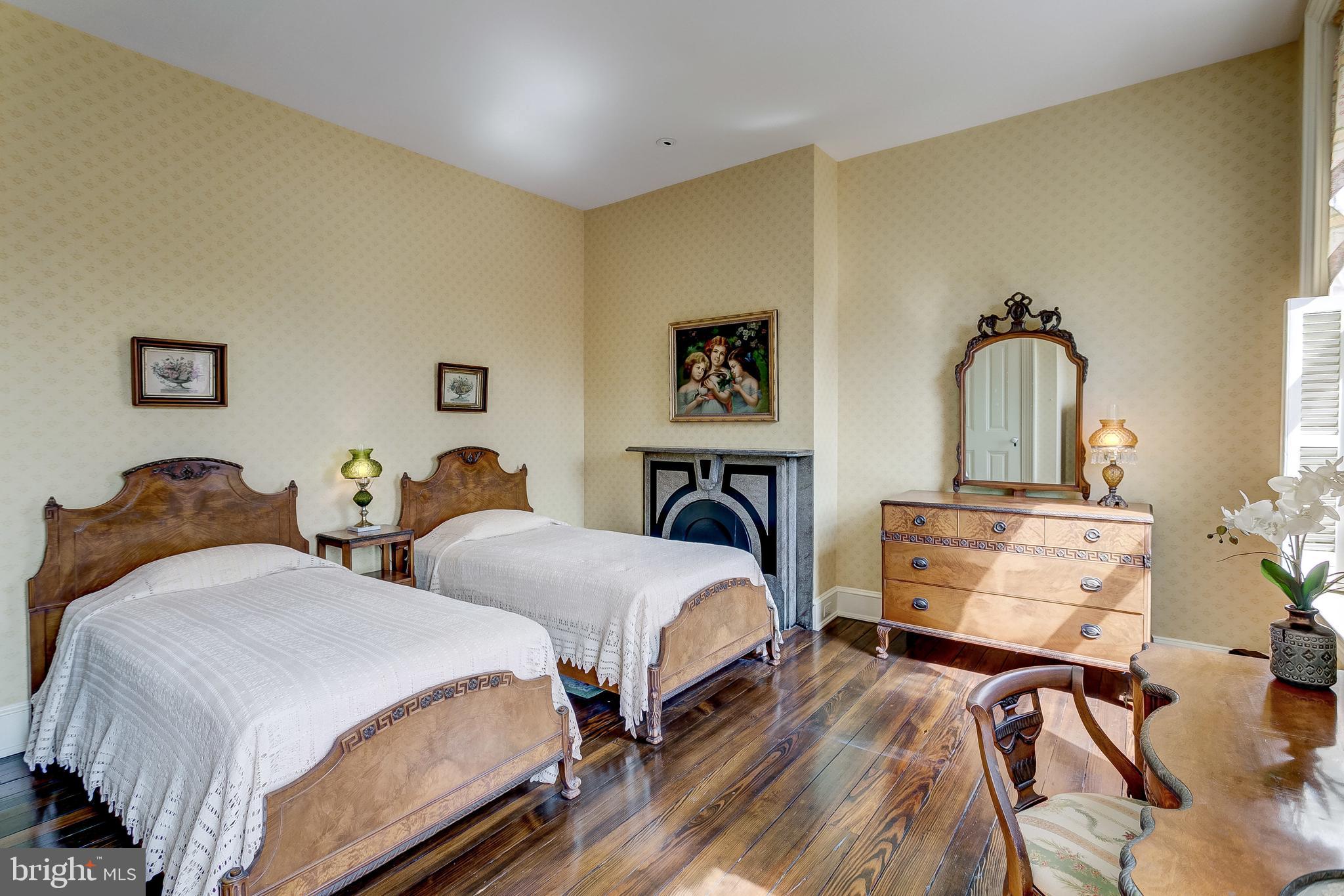 HISTORIC DISTRICT - Residential