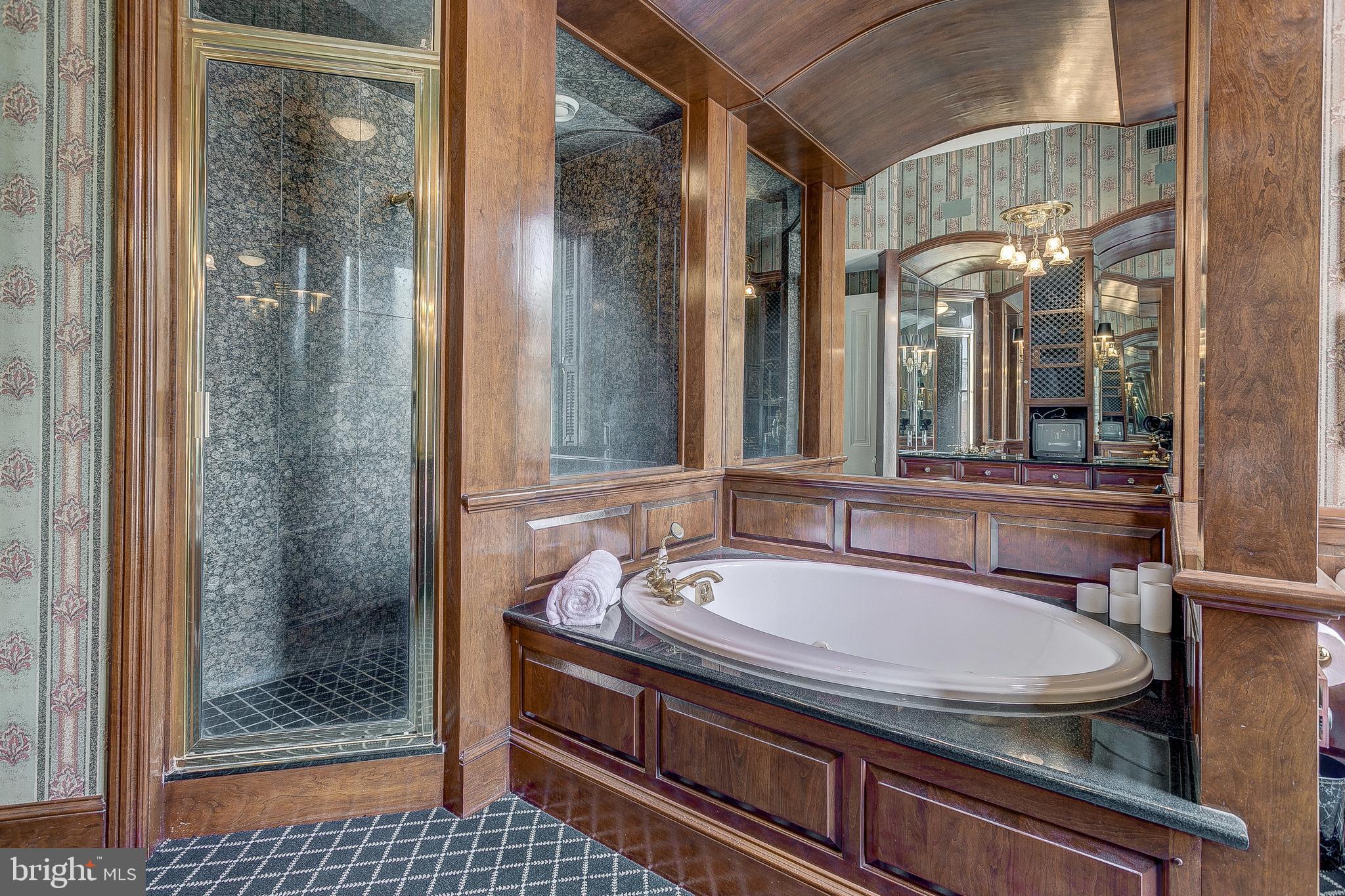 HISTORIC DISTRICT - Residential