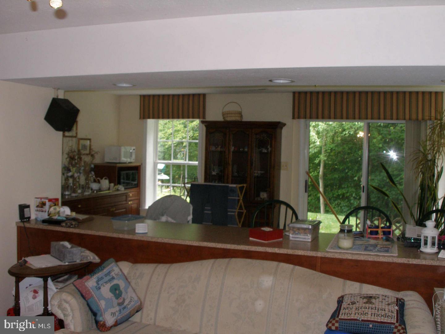 5886 RHODE ISLAND DRIVE