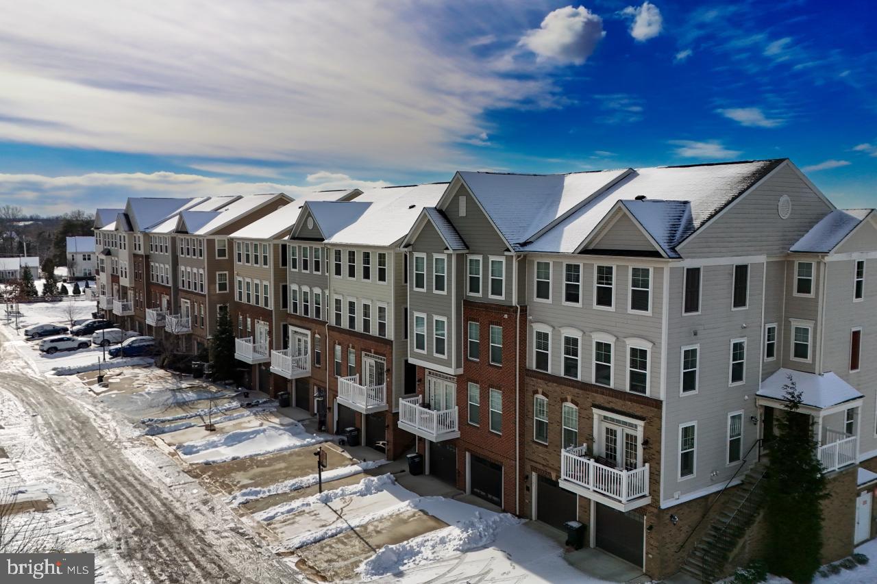 EAST GATE 3 CONDOMINIUM - Residential