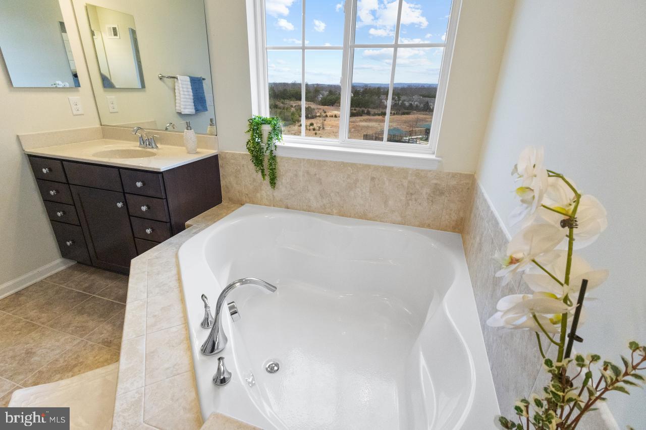 EAST GATE 3 CONDOMINIUM - Residential