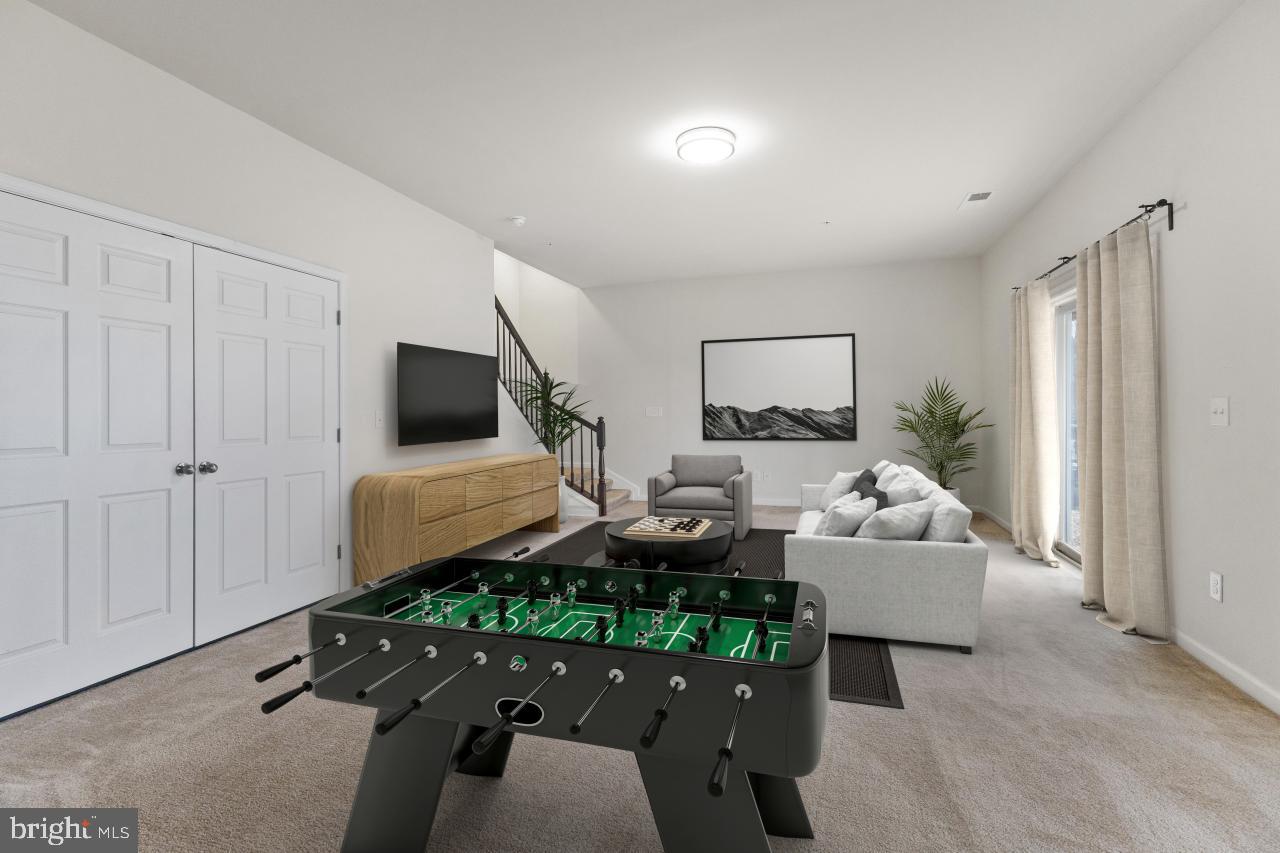 EAST GATE 3 CONDOMINIUM - Residential