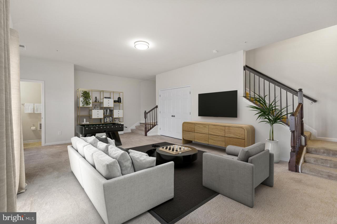 EAST GATE 3 CONDOMINIUM - Residential