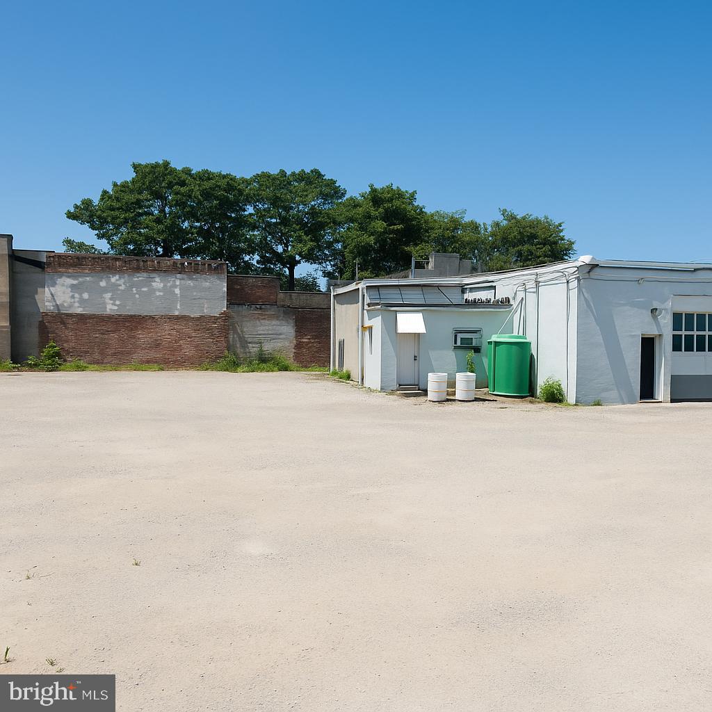 WEST PHILADELPHIA - Commercial Sale