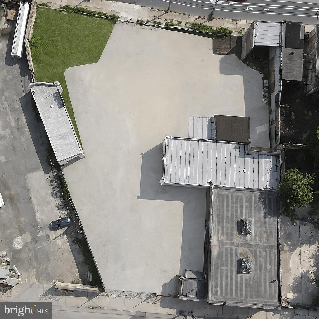 WEST PHILADELPHIA - Commercial Sale