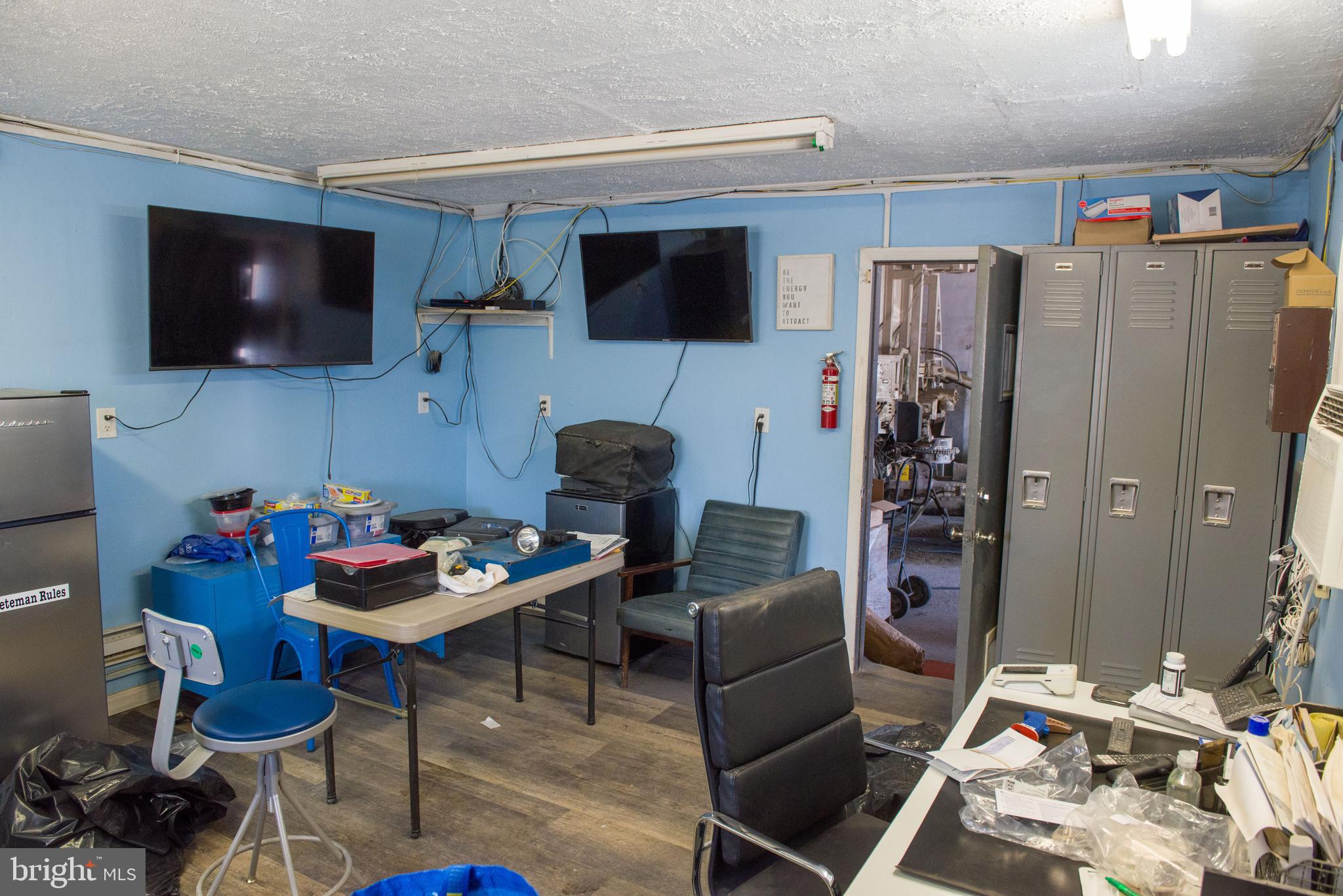 WEST PHILADELPHIA - Commercial Sale