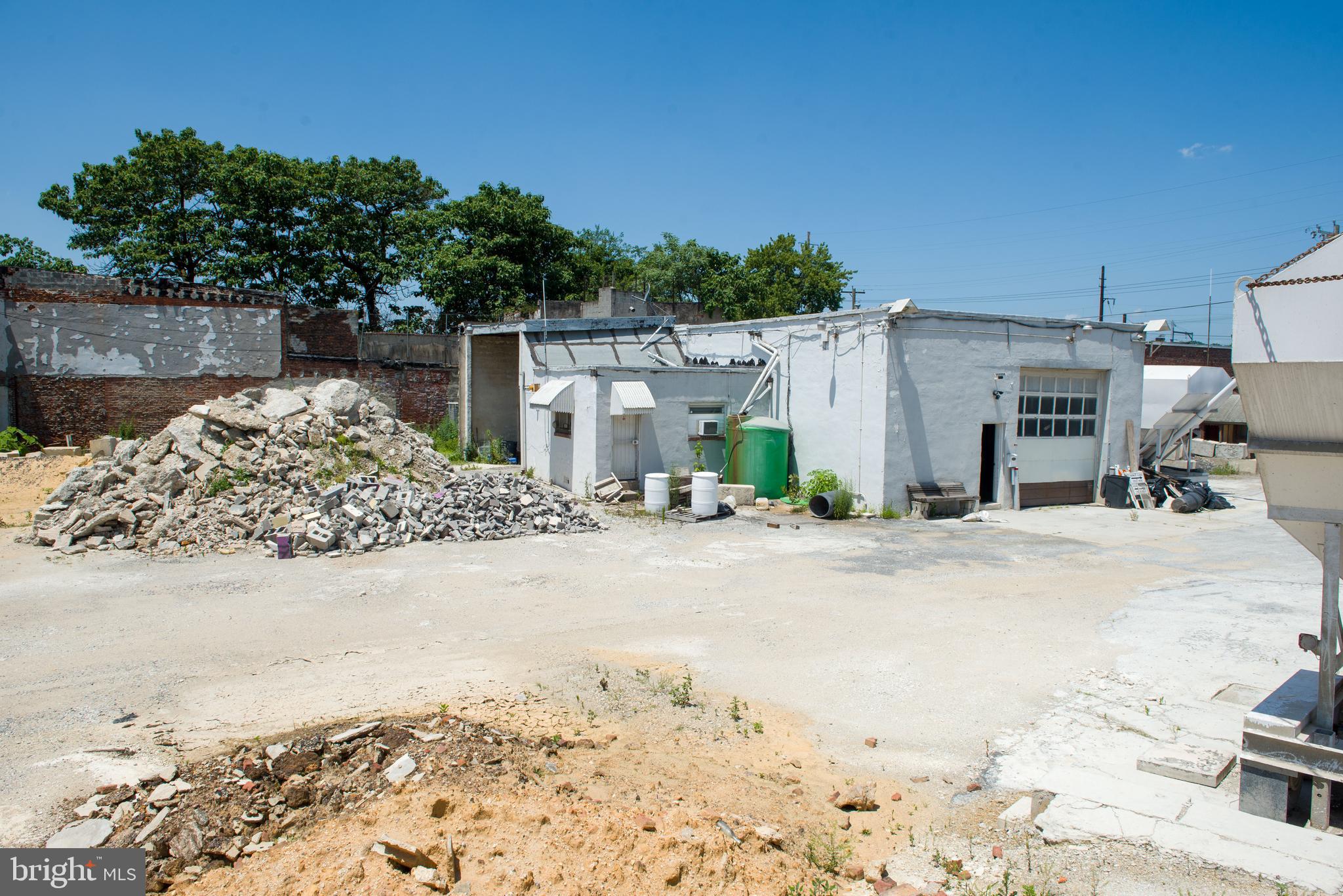 WEST PHILADELPHIA - Commercial Sale