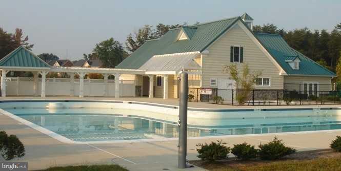 CHARLES CROSSING - Residential Lease