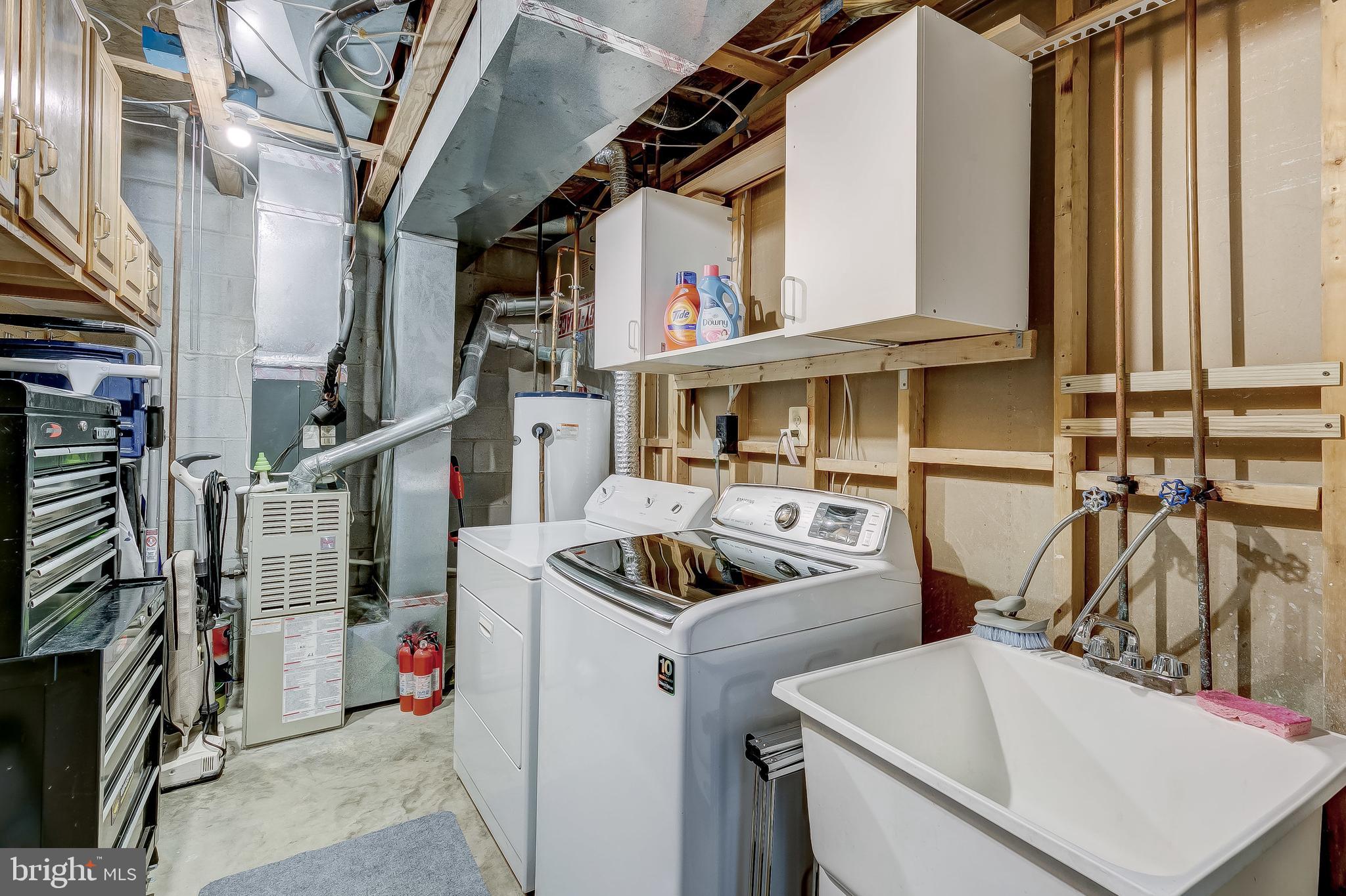 HINES ESTATES - Residential