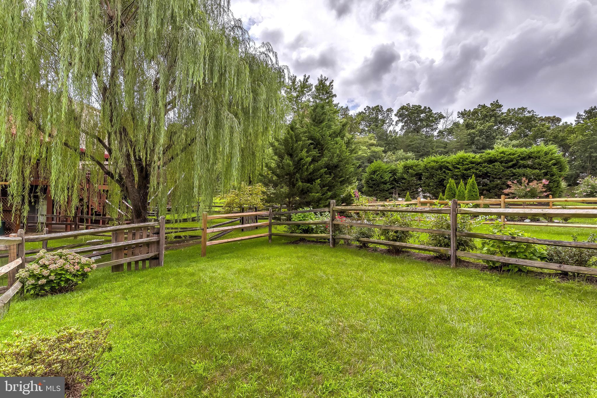 HINES ESTATES - Residential