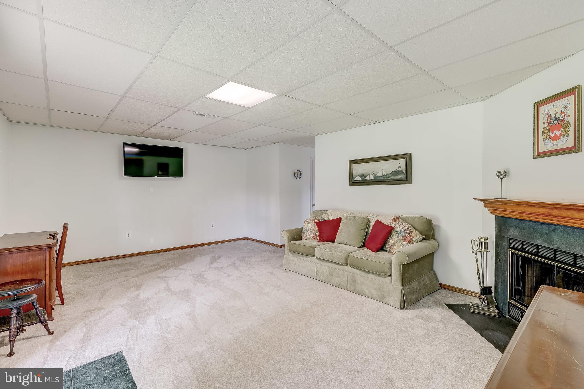 HINES ESTATES - Residential