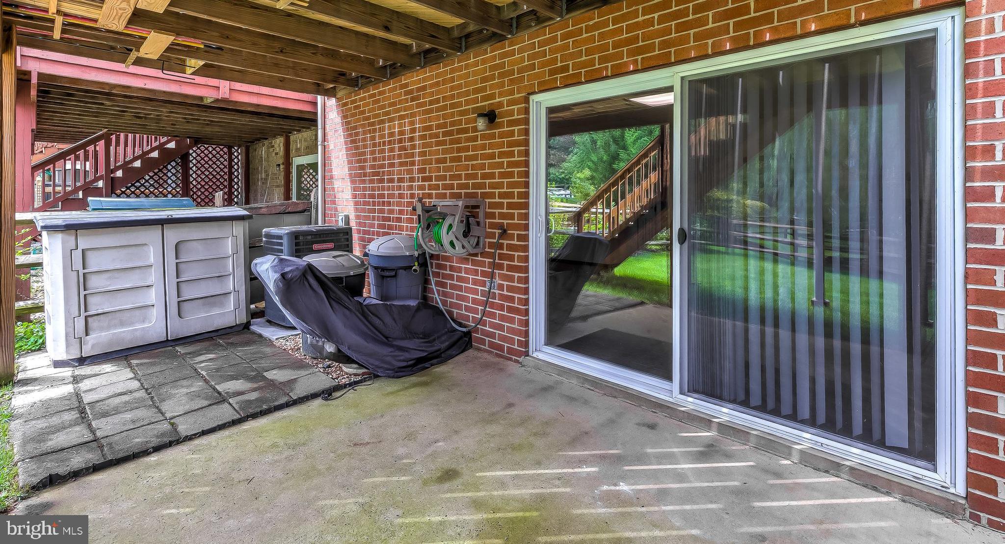 HINES ESTATES - Residential