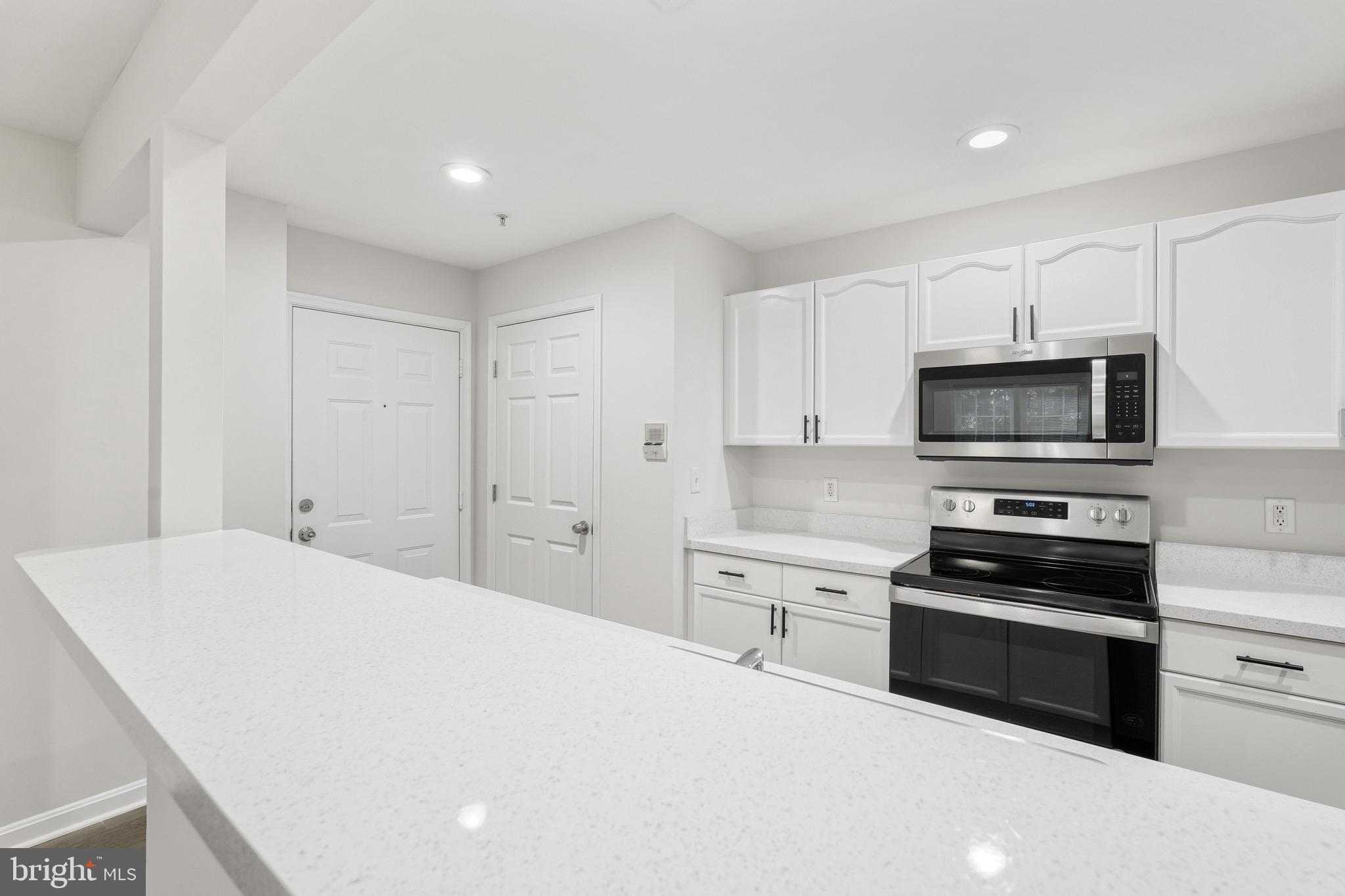 DREAMERS COVE - Residential Lease