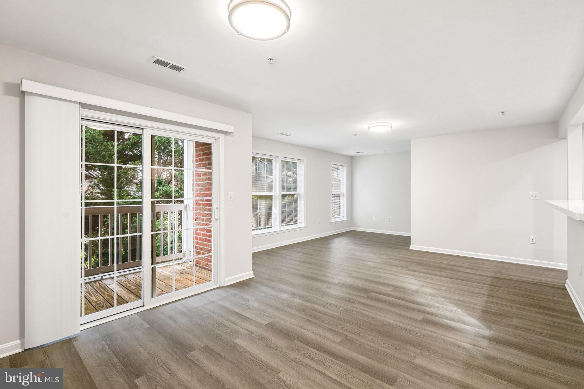 DREAMERS COVE - Residential Lease