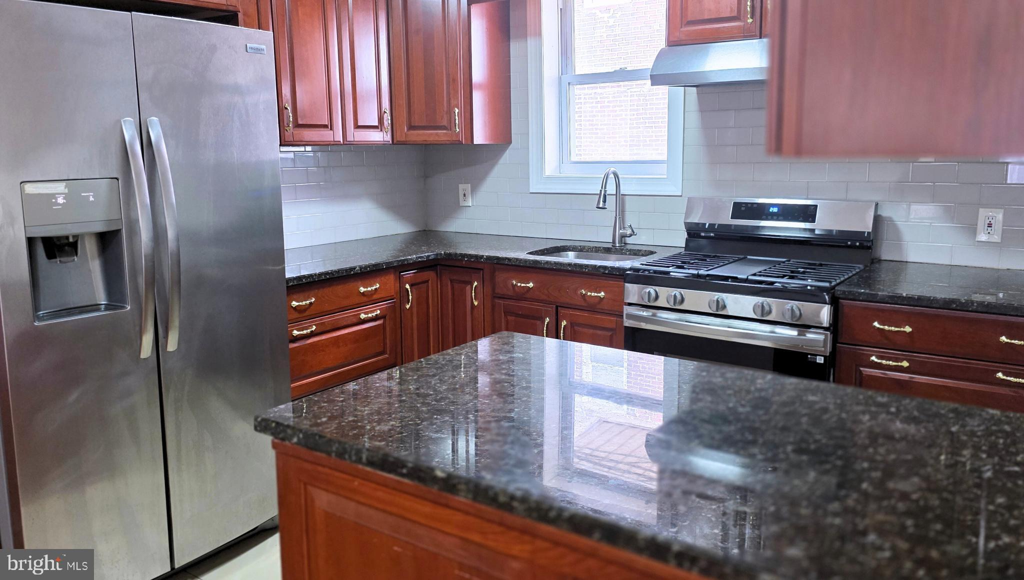 1554 E LYCOMING STREET