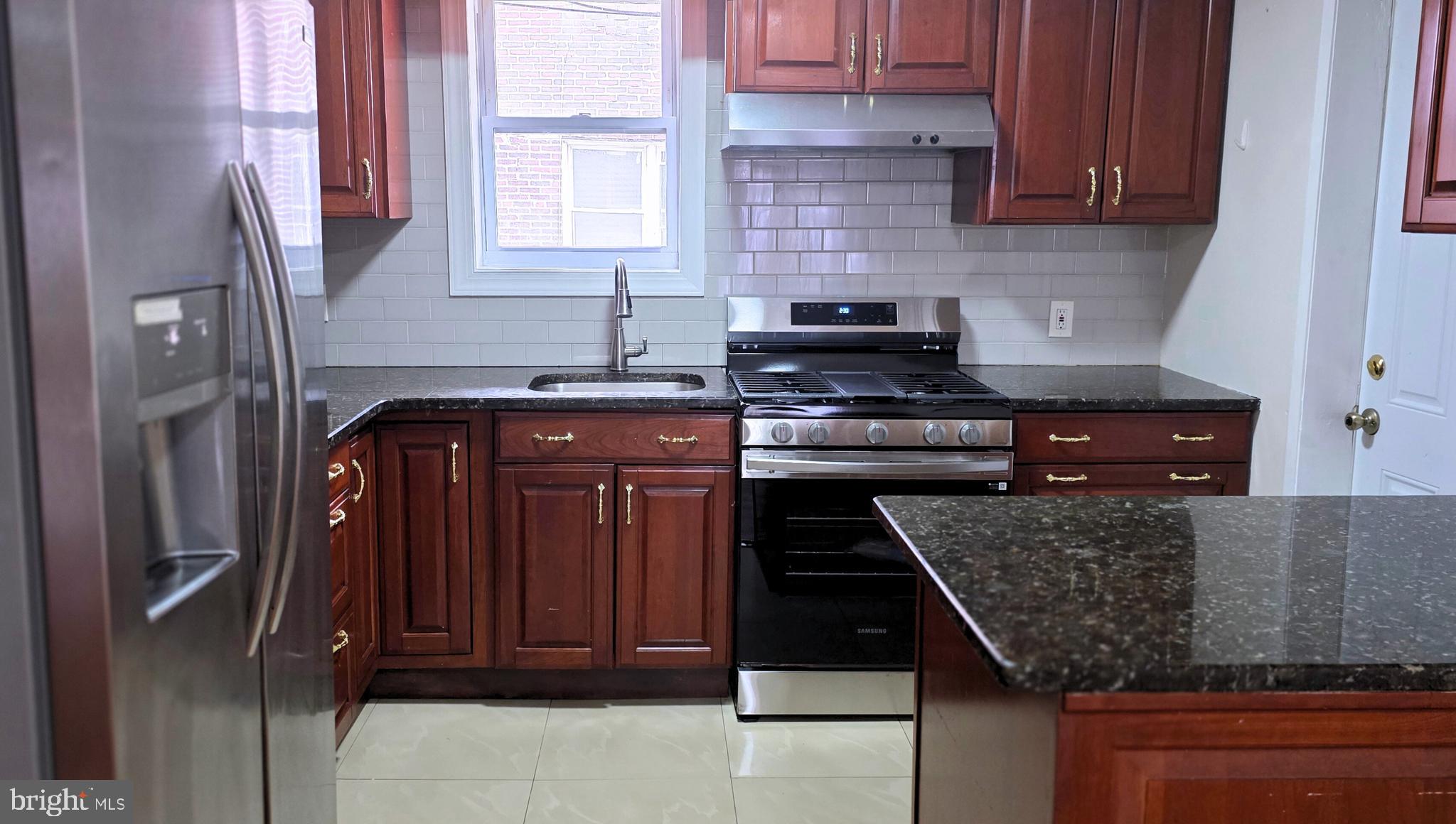 1554 E LYCOMING STREET