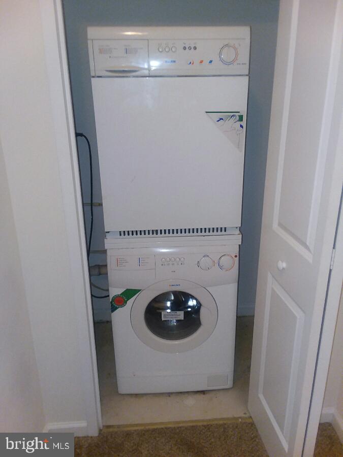 MAIN STREET GREEN - Residential Lease