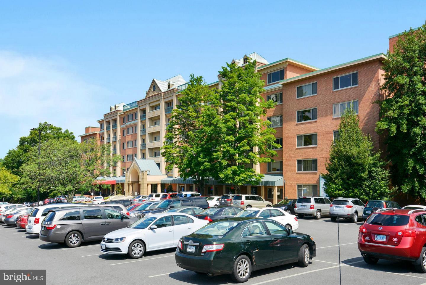 MAIN STREET GREEN - Residential Lease