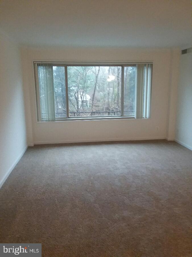 MAIN STREET GREEN - Residential Lease