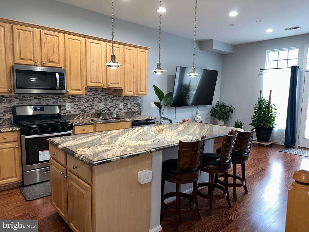 BELMONT GREENE - Residential Lease