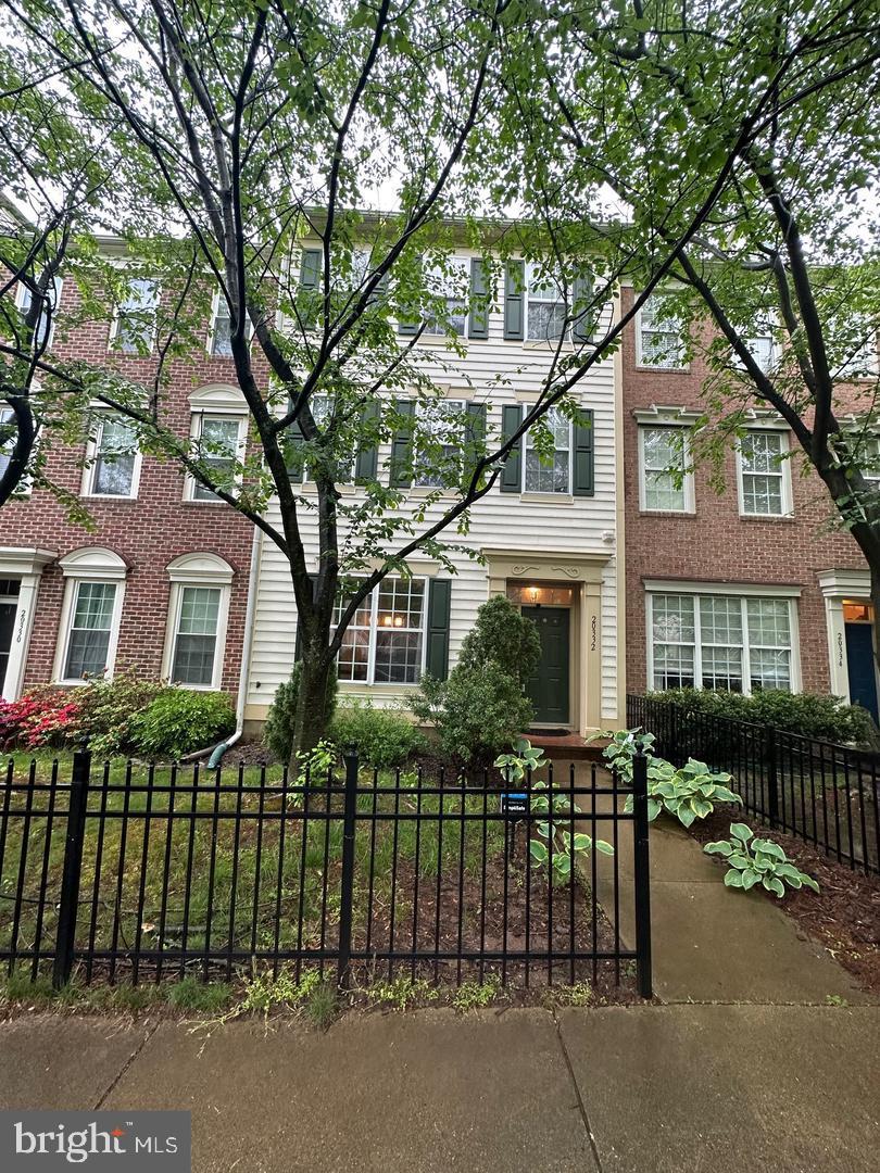 BELMONT GREENE - Residential Lease