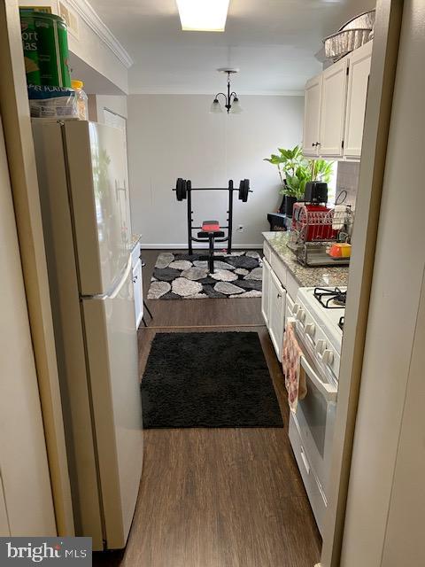 CHERRY GLEN CONDOS - Residential