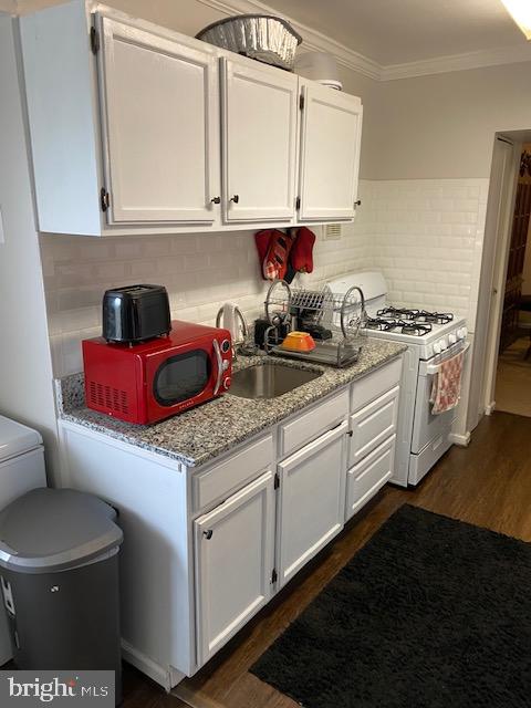 CHERRY GLEN CONDOS - Residential