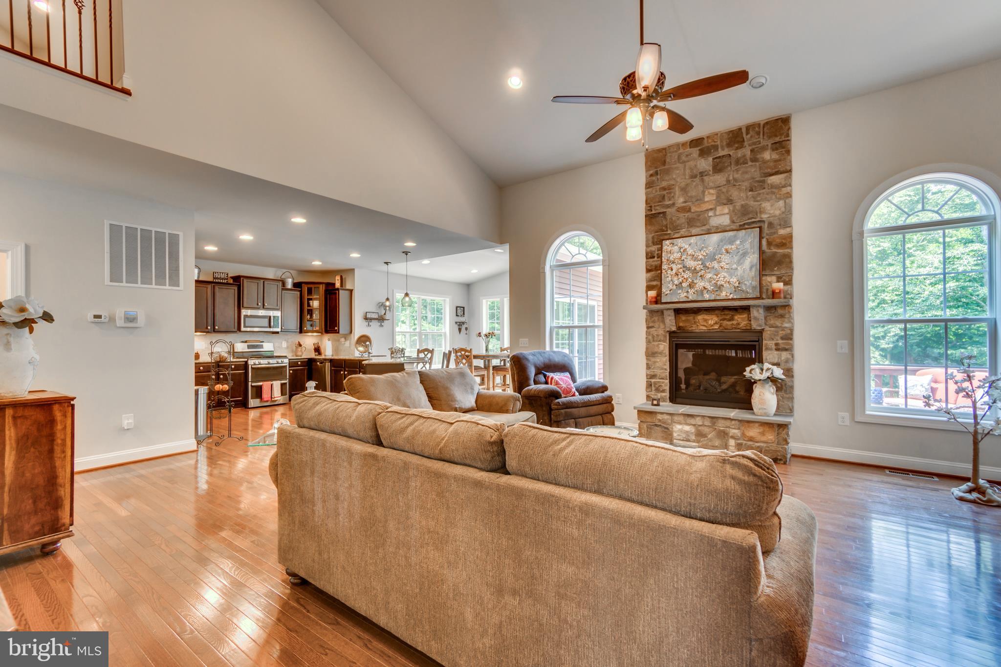 SHERWOOD ON THE RIVER - Residential