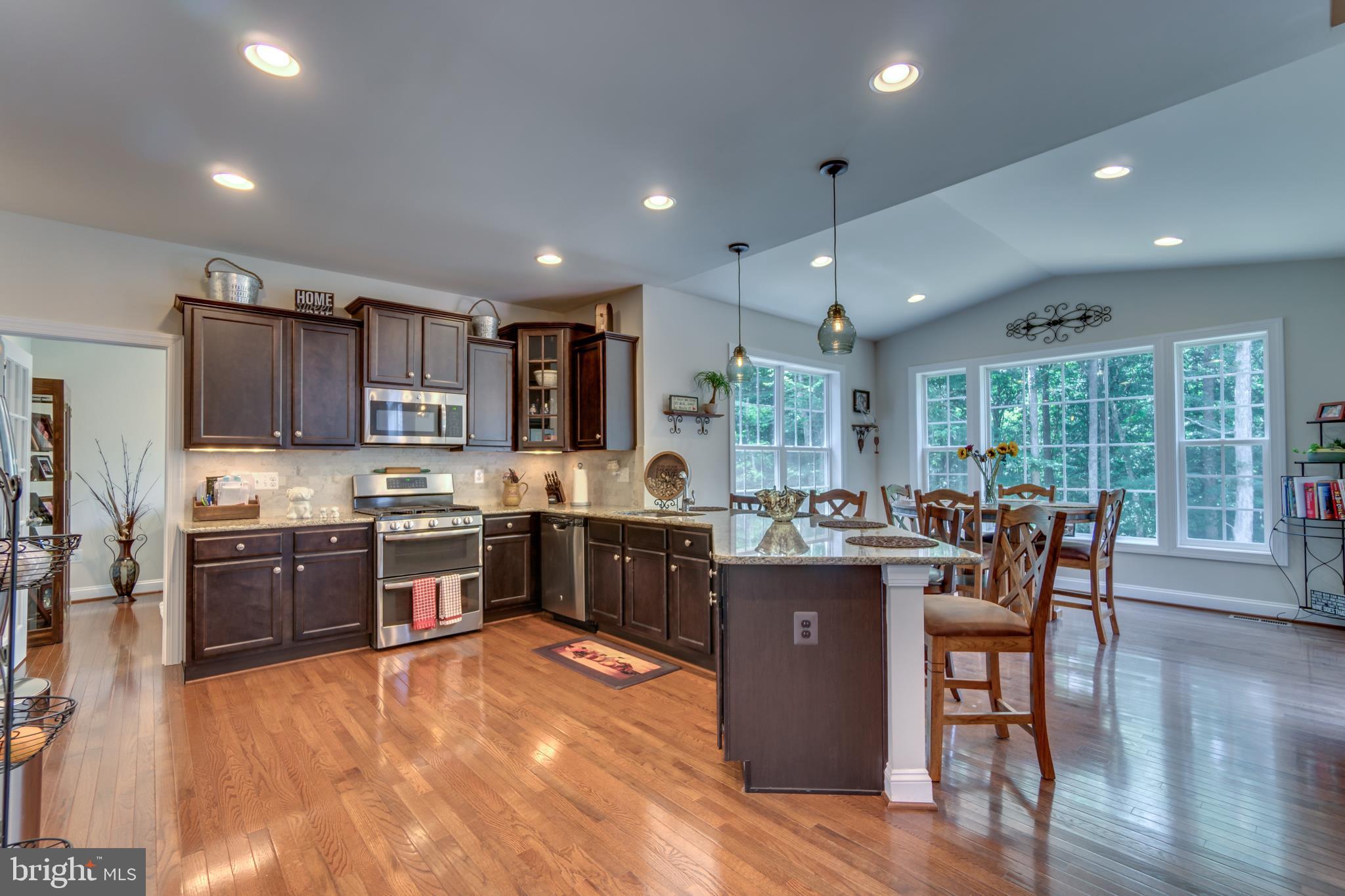 SHERWOOD ON THE RIVER - Residential