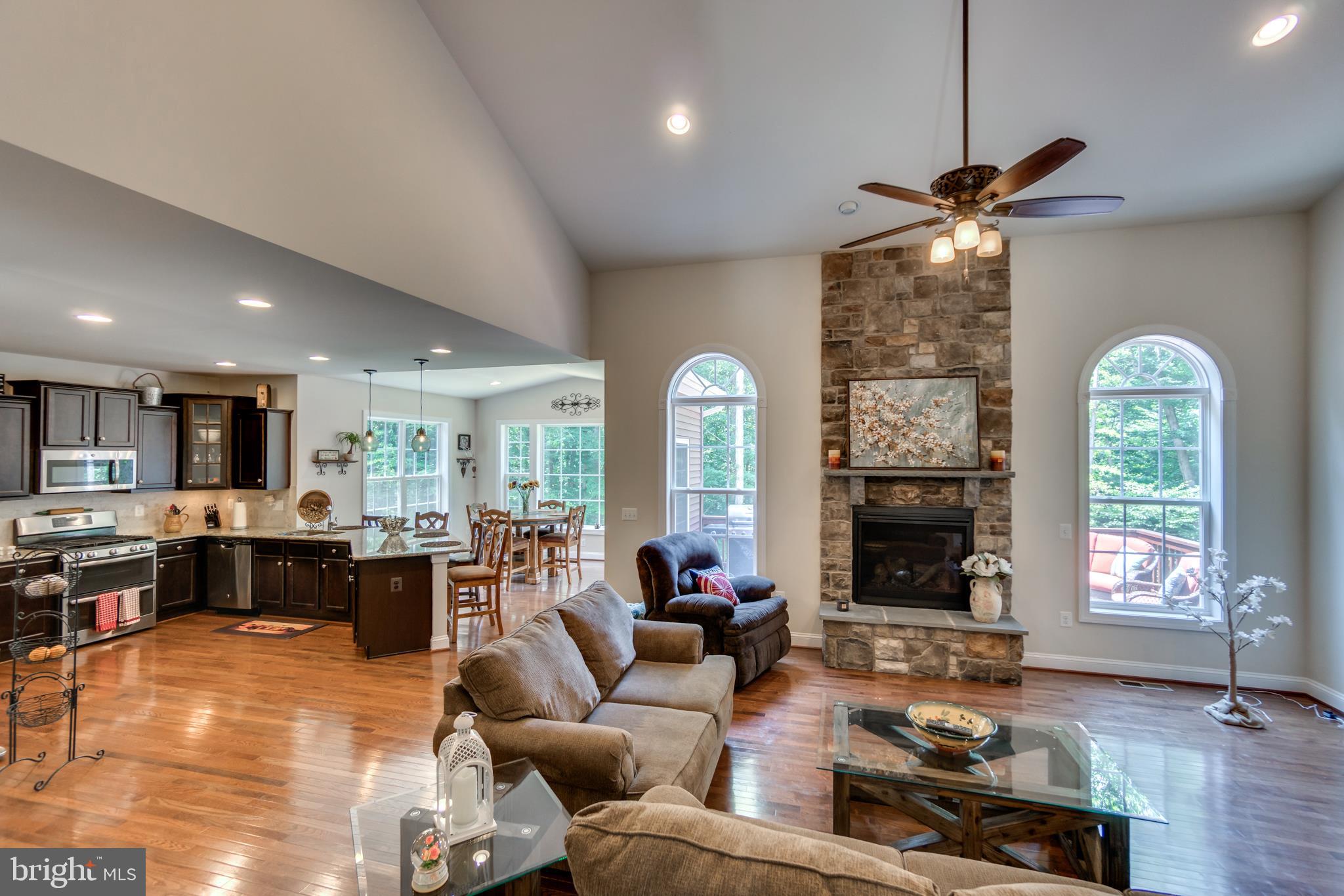 SHERWOOD ON THE RIVER - Residential