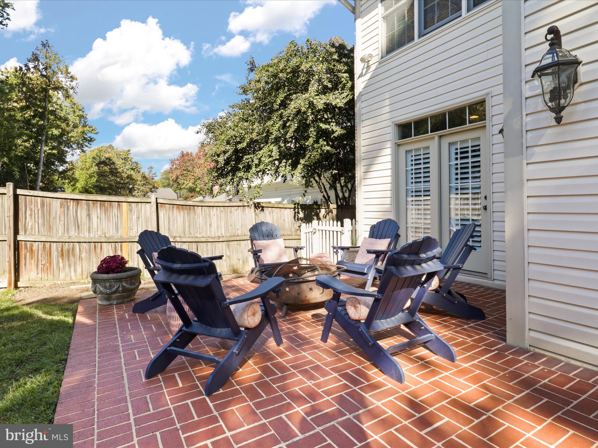 KENSINGTON ESTATES - Residential