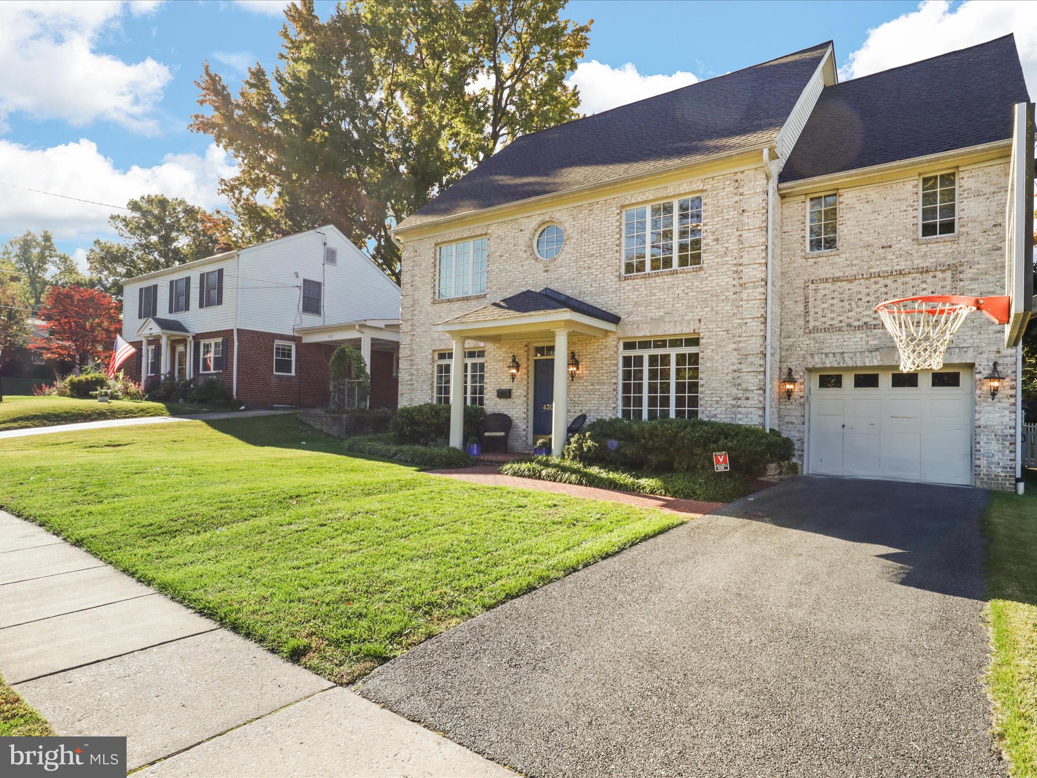 KENSINGTON ESTATES - Residential