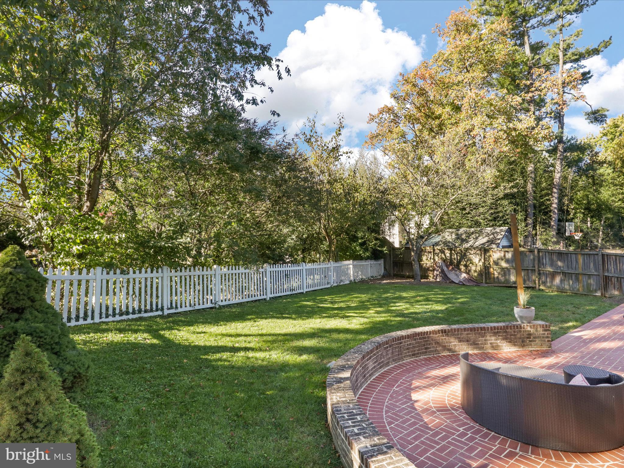 KENSINGTON ESTATES - Residential