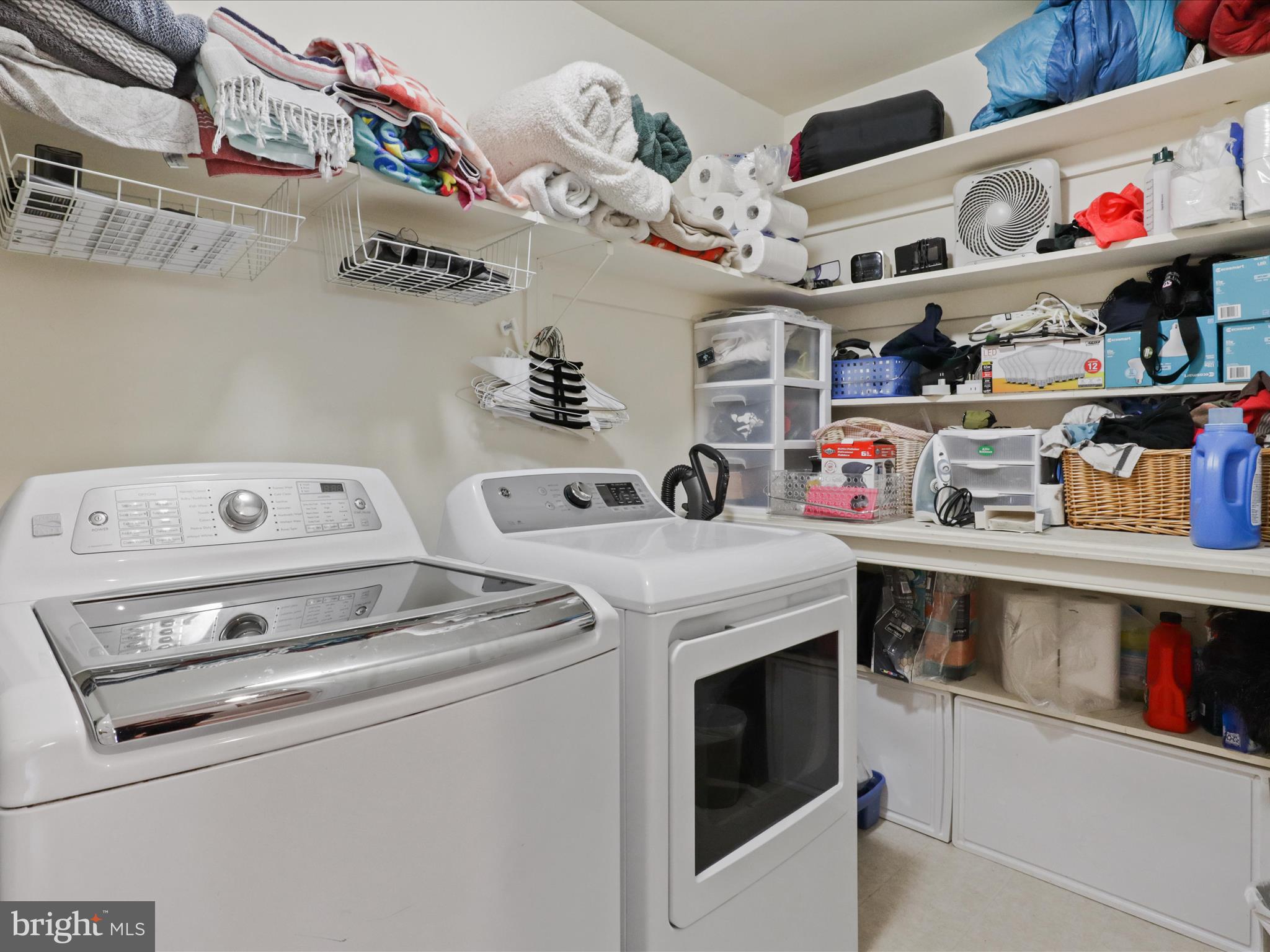 KENSINGTON ESTATES - Residential