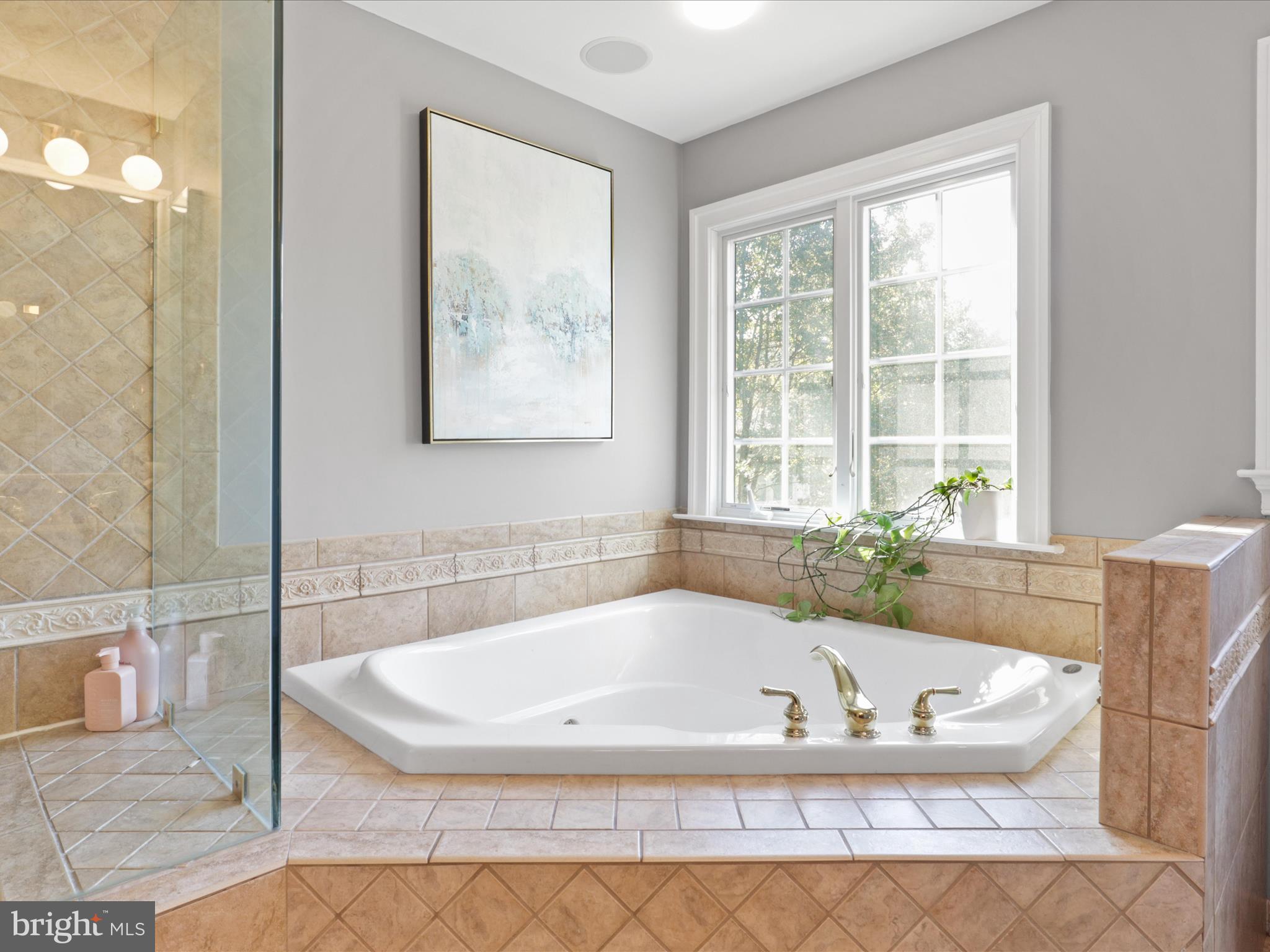 KENSINGTON ESTATES - Residential