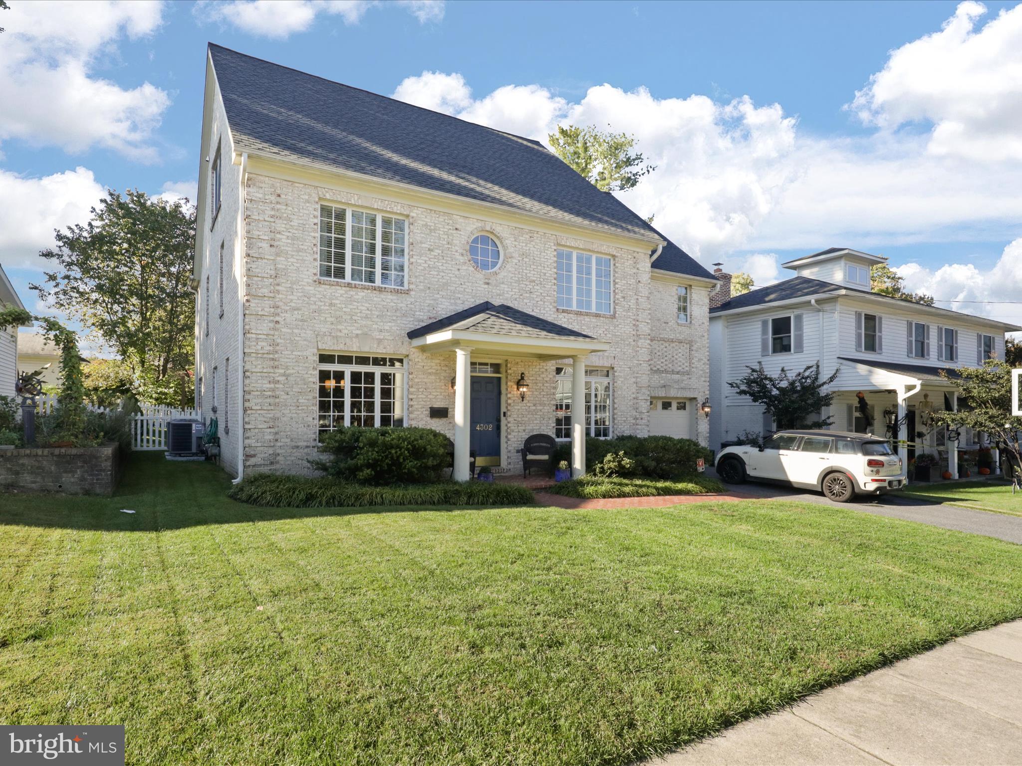 KENSINGTON ESTATES - Residential