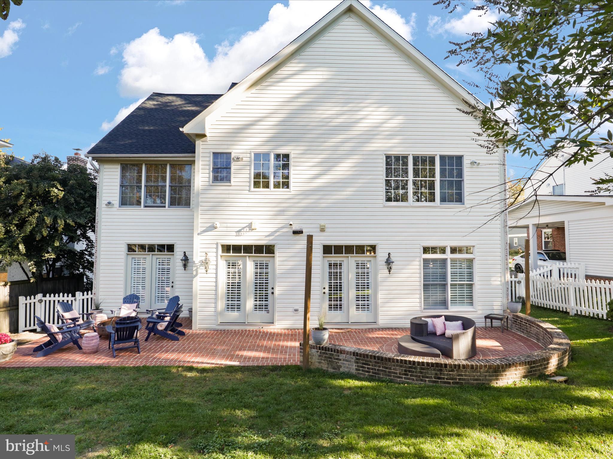 KENSINGTON ESTATES - Residential