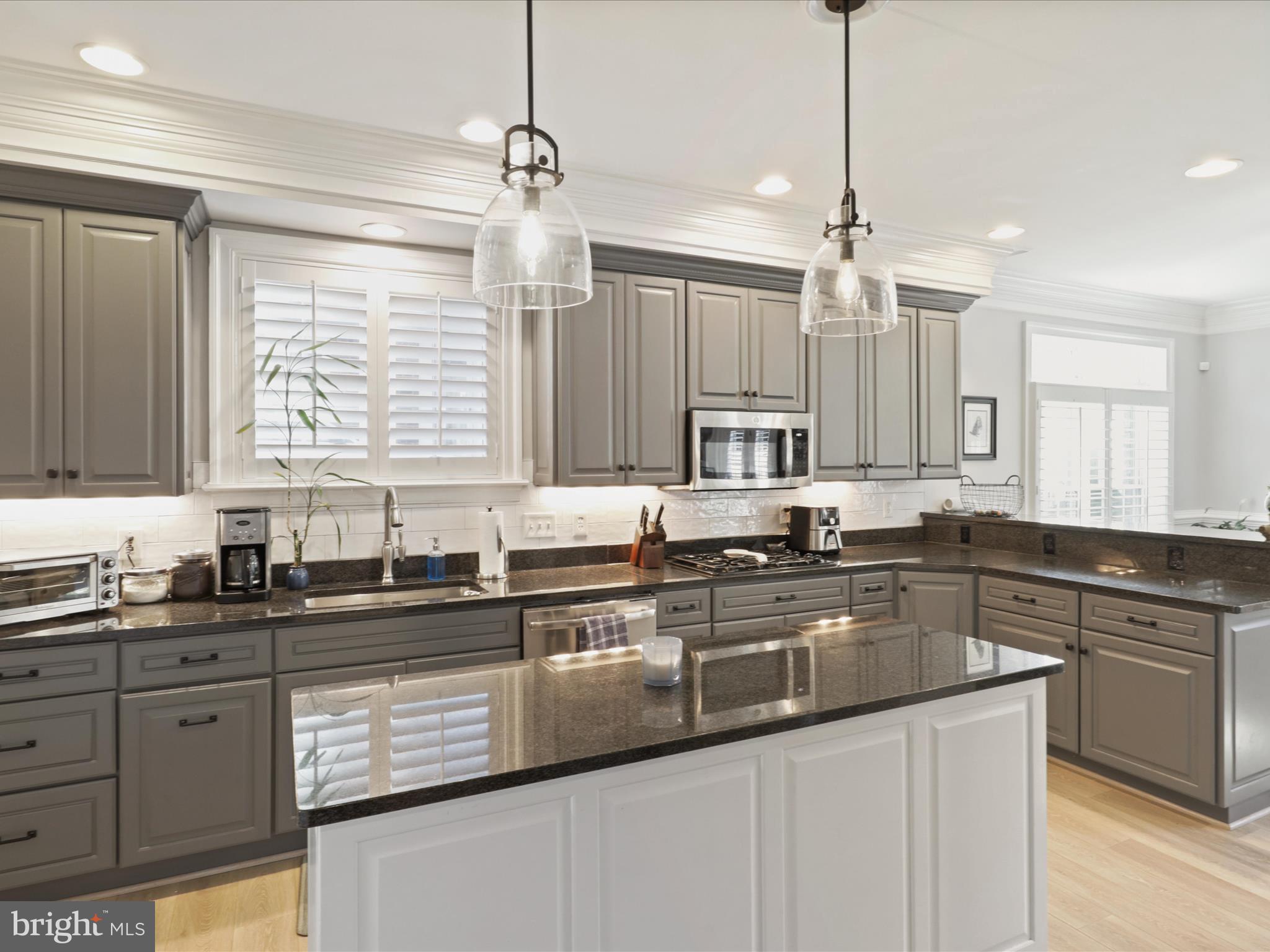 KENSINGTON ESTATES - Residential