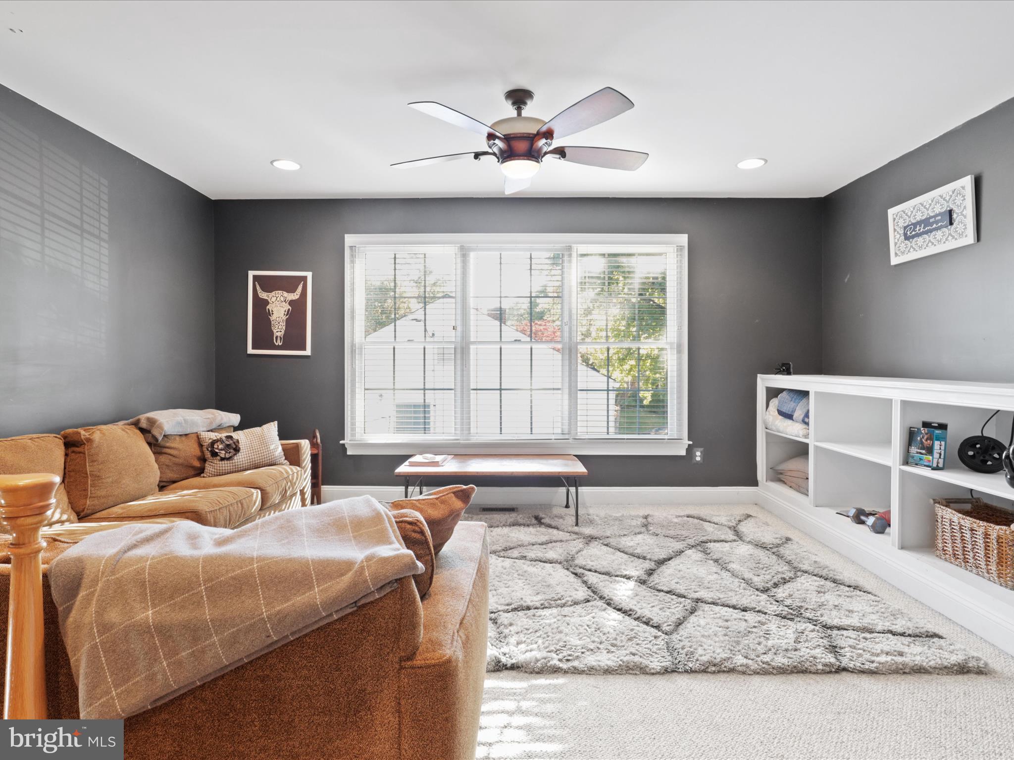 KENSINGTON ESTATES - Residential