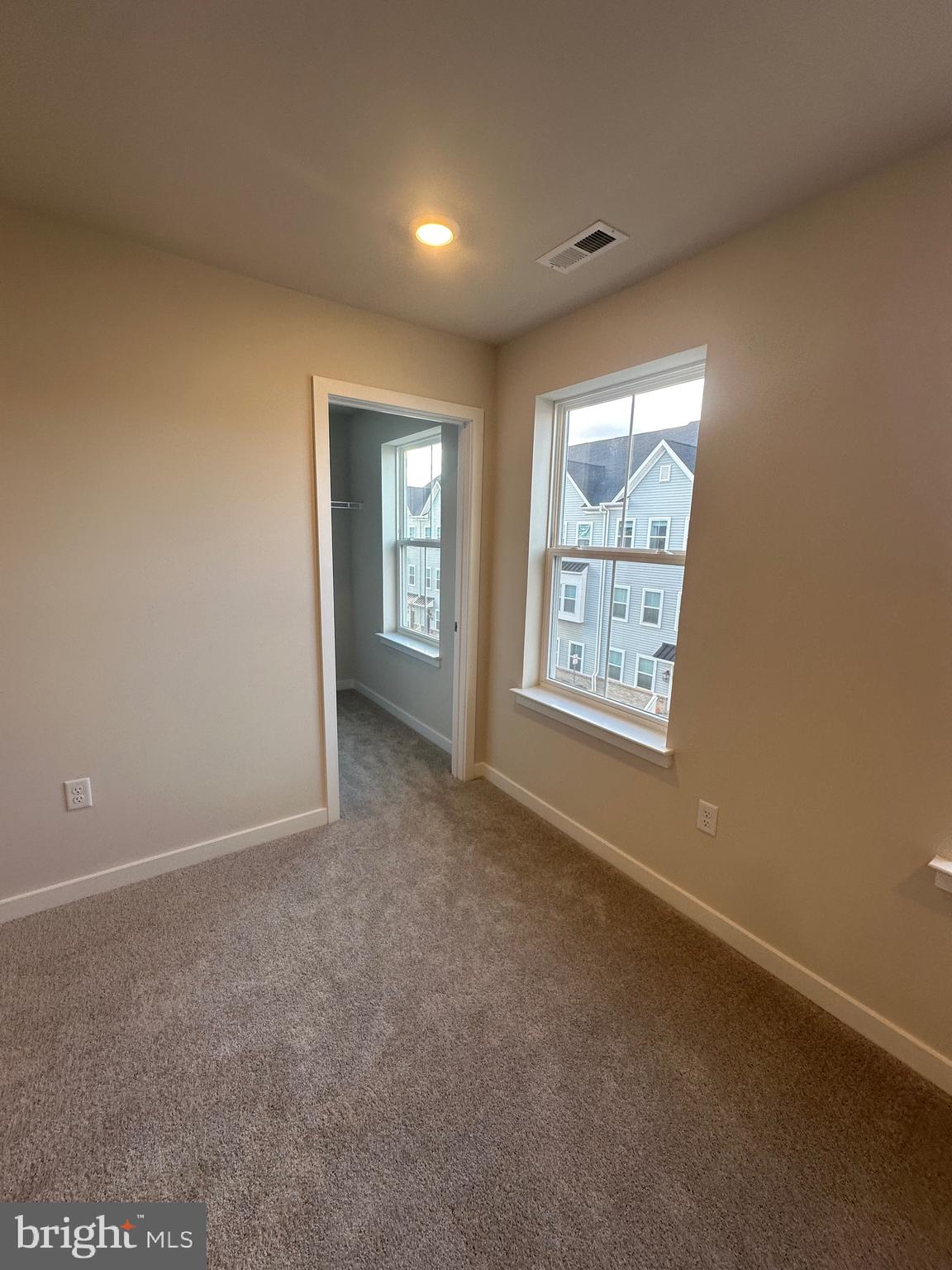 RIVER POINTE - Residential Lease