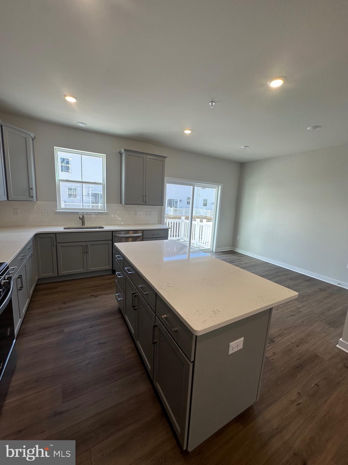 RIVER POINTE - Residential Lease