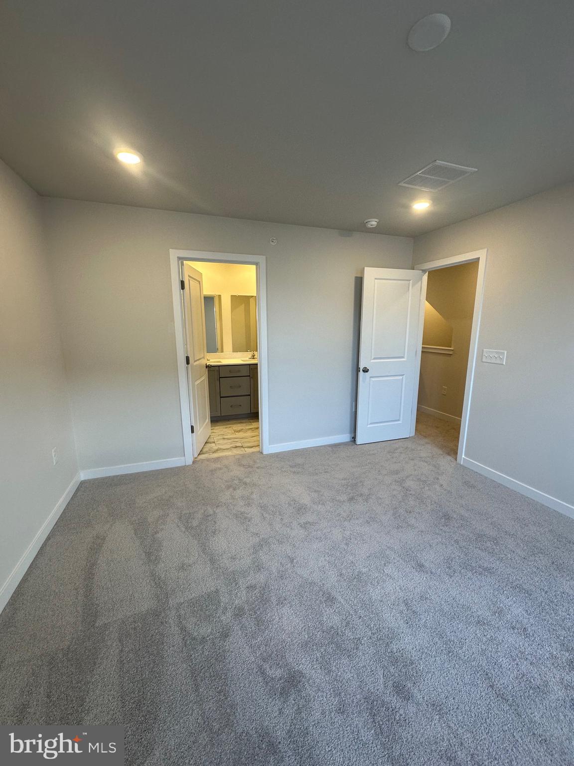 RIVER POINTE - Residential Lease