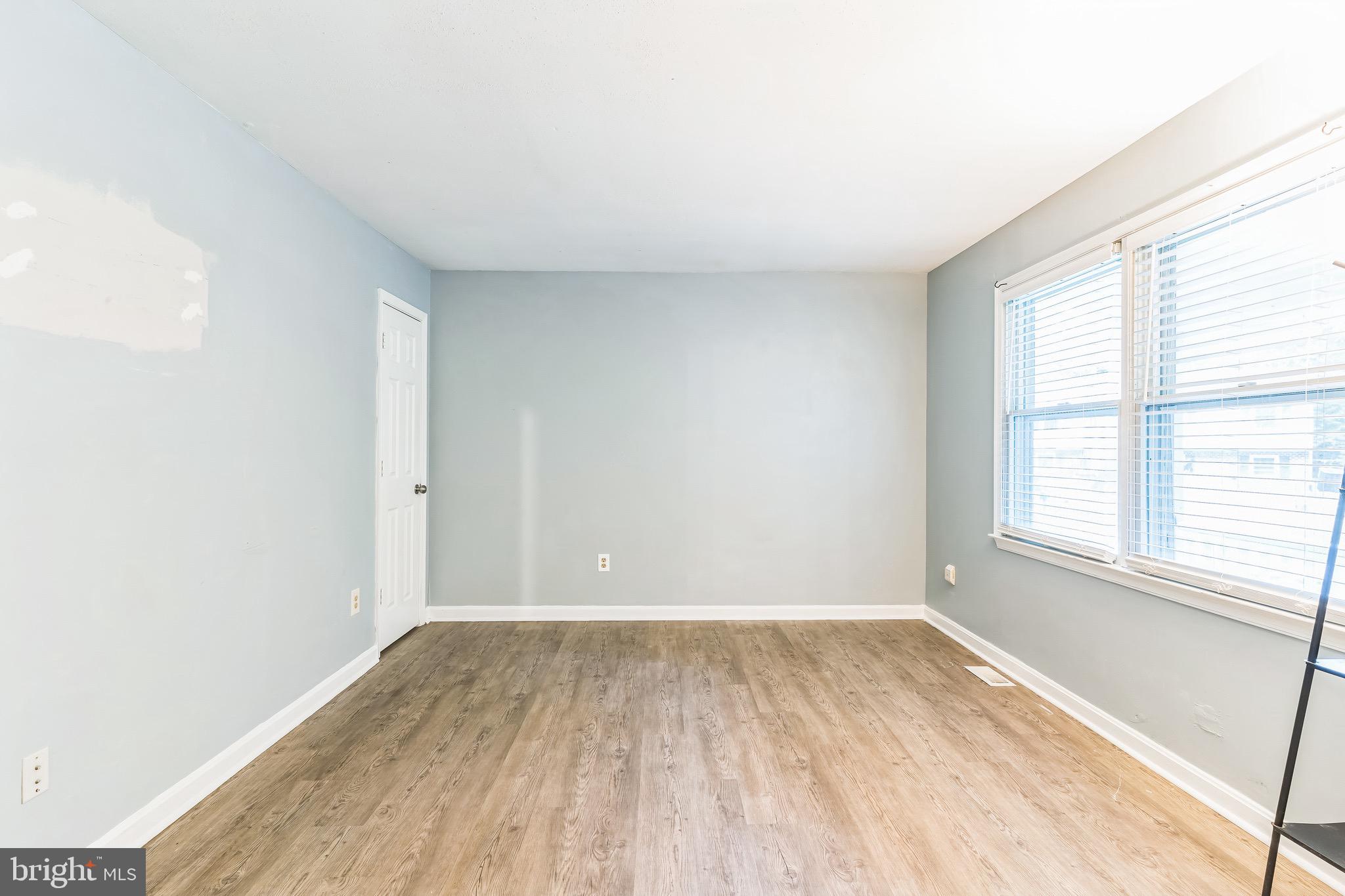 CLIFFTON ON THE POTOMAC - Residential