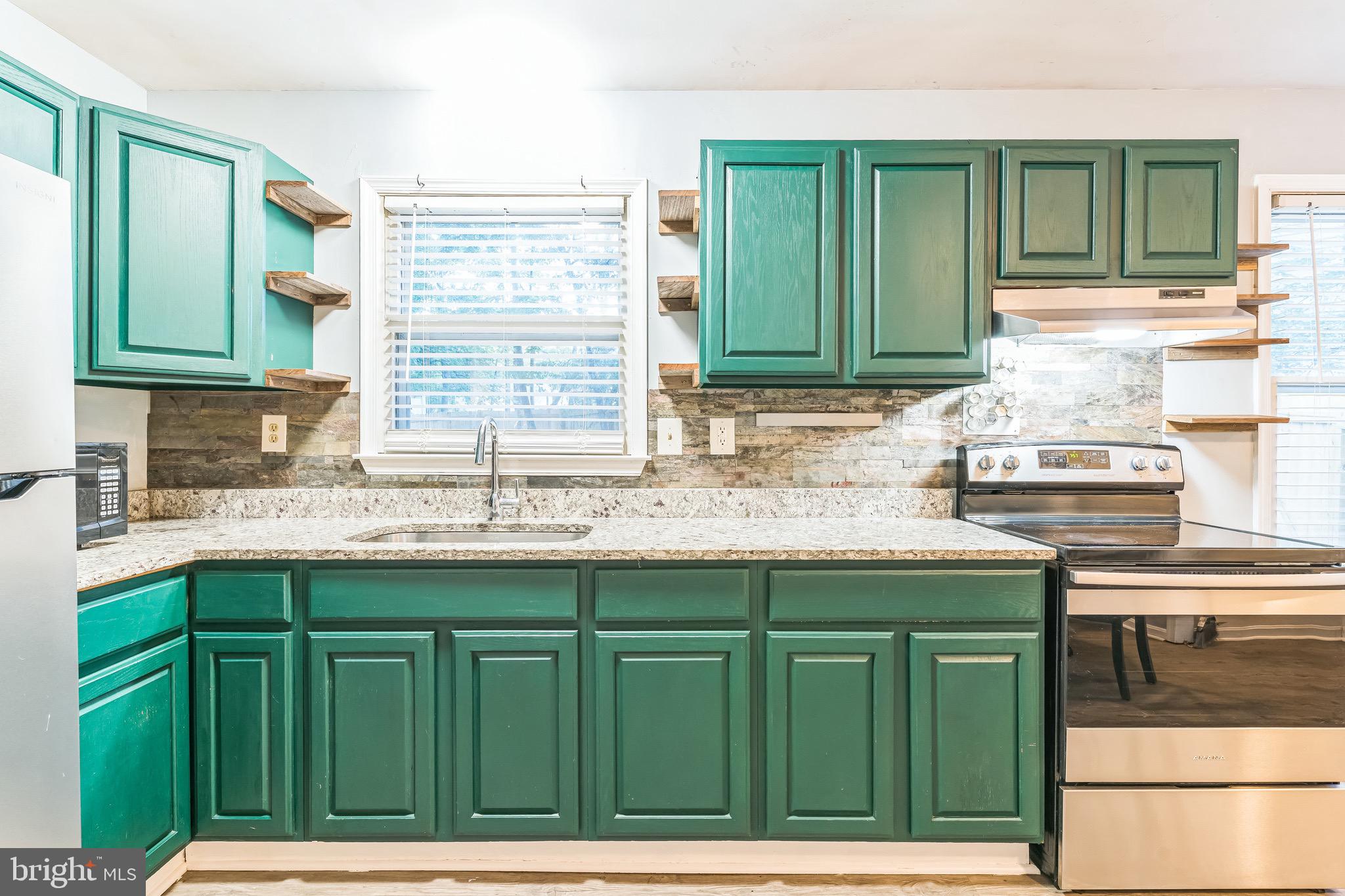 CLIFFTON ON THE POTOMAC - Residential