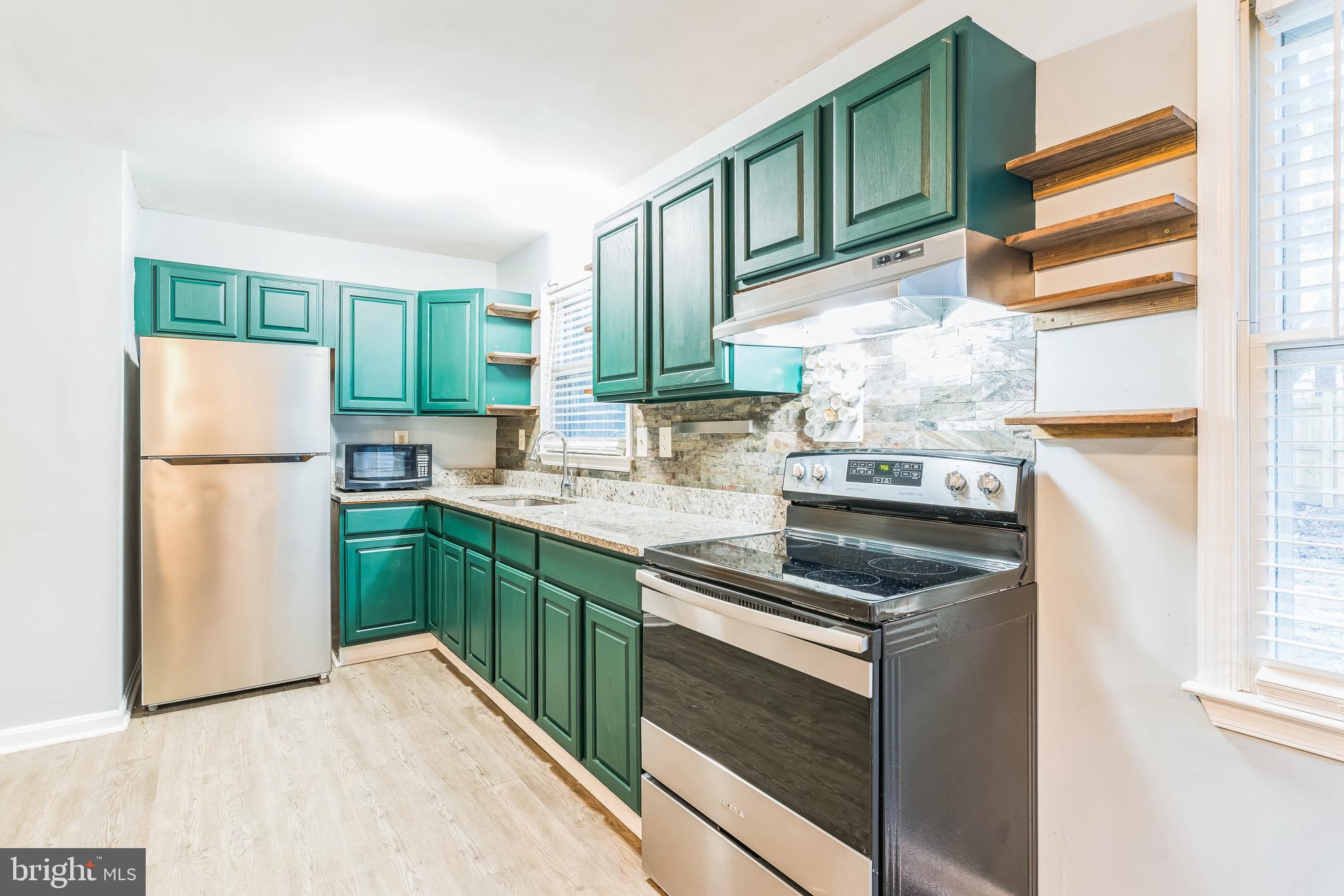 CLIFFTON ON THE POTOMAC - Residential