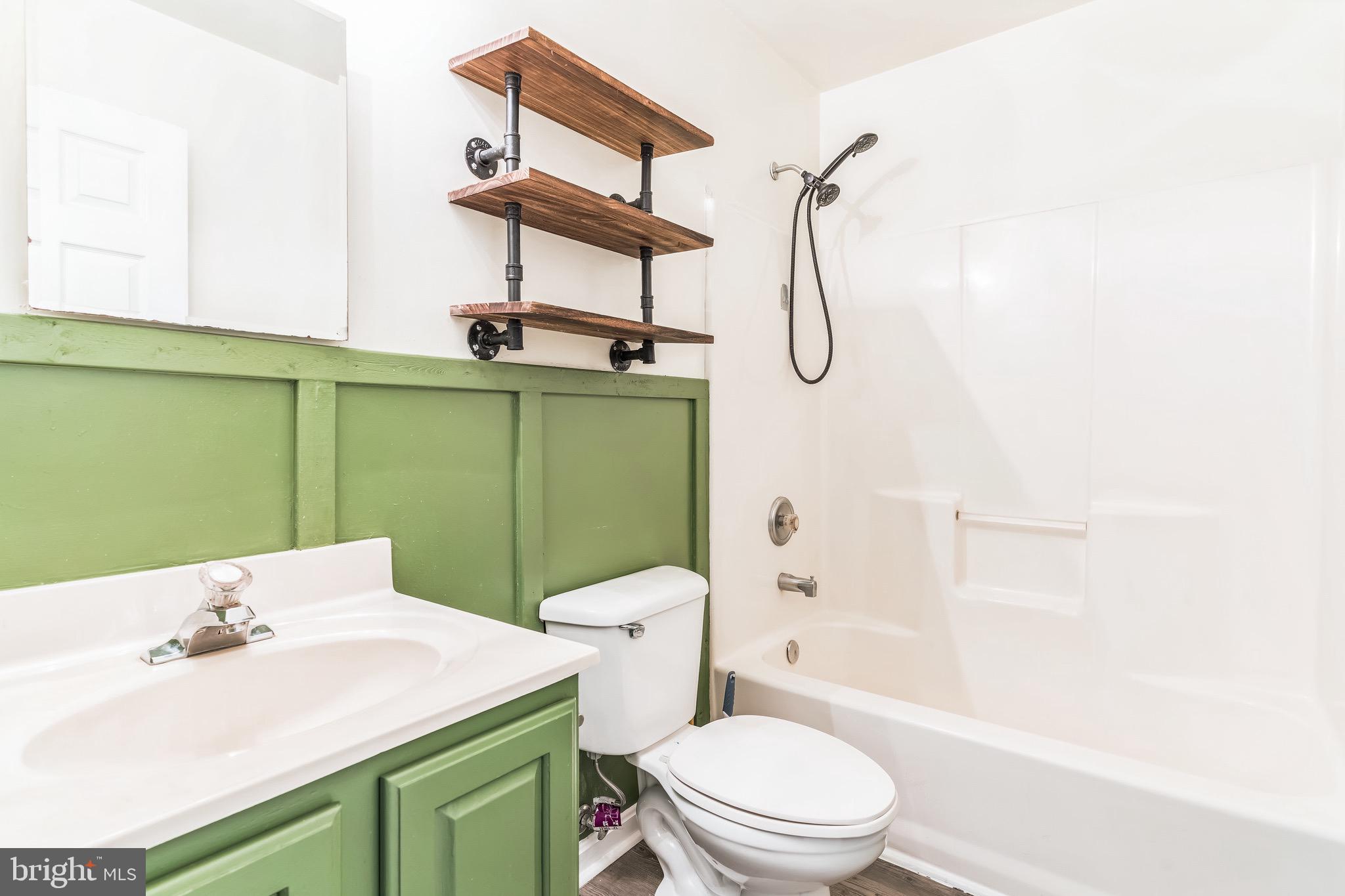 CLIFFTON ON THE POTOMAC - Residential