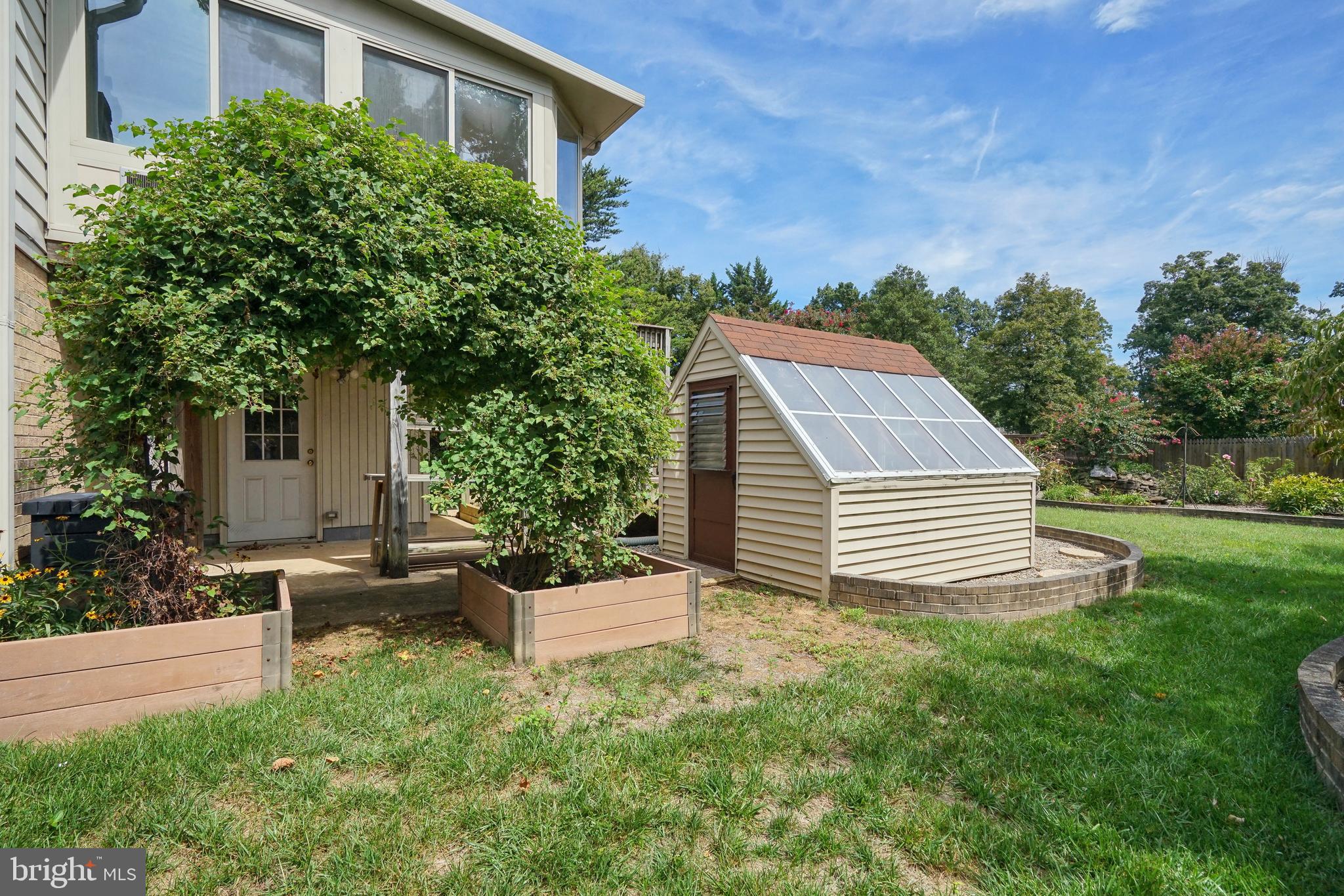 BENNETT ESTATES - Residential