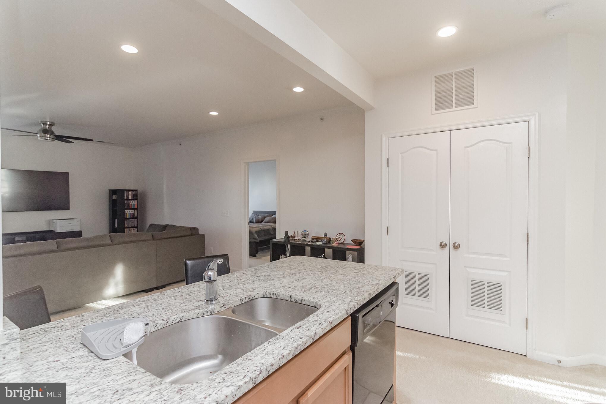 MERCER PARK CONDOMINIUM - Residential